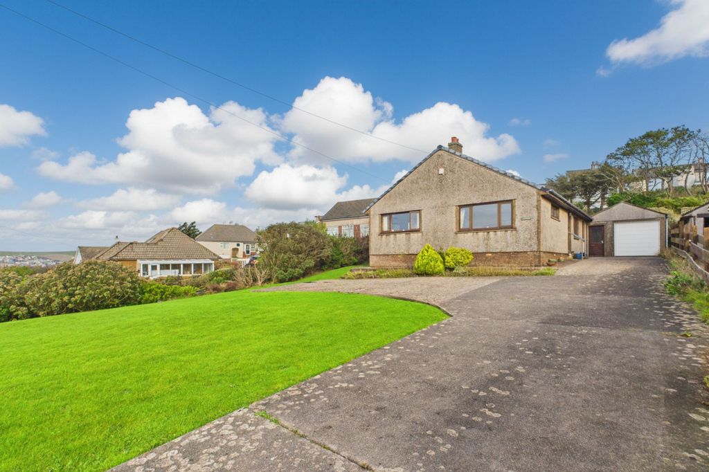 Property photo 2 of 22