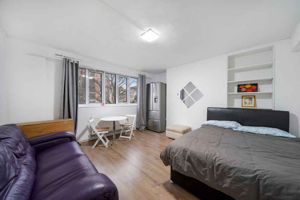 Property photo 1 of 5