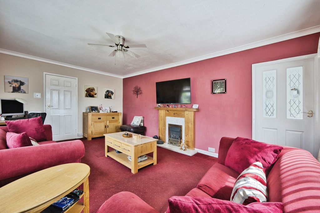 Property photo 3 of 20 _m4A3755