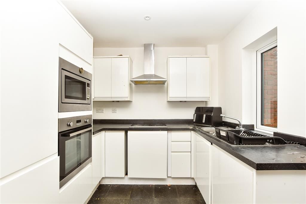 Property photo 1 of 5 Kitchen