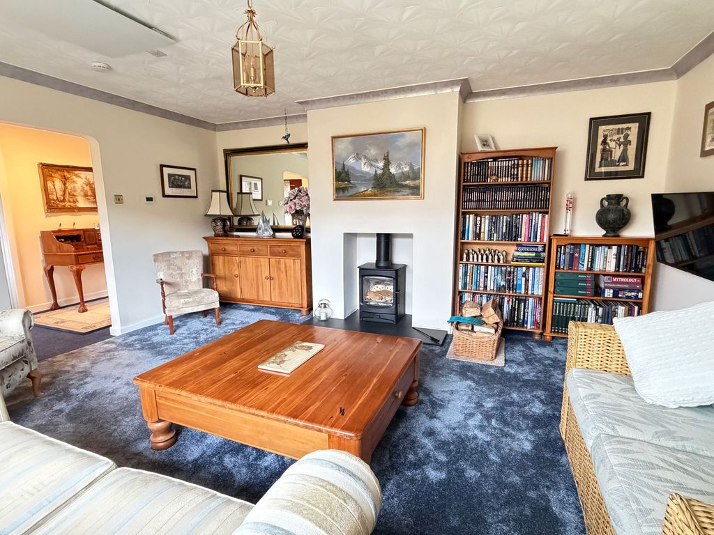 Property photo 3 of 21