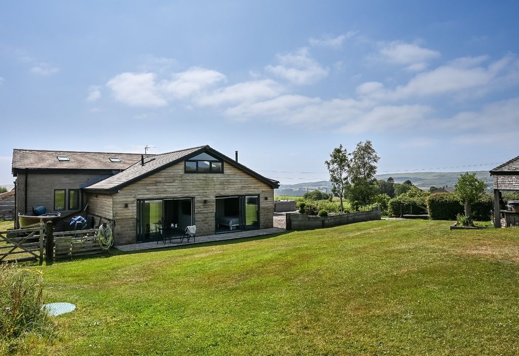 Property photo 2 of 61 5322097