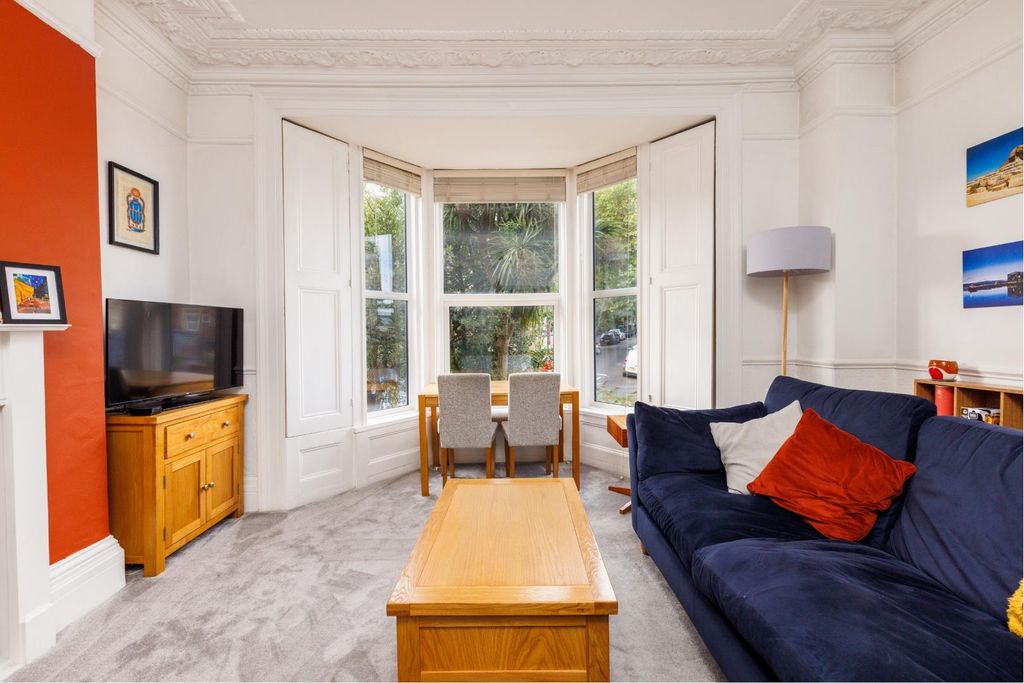 Property photo 1 of 14 Gff 160 Wells Road-12.Jpg