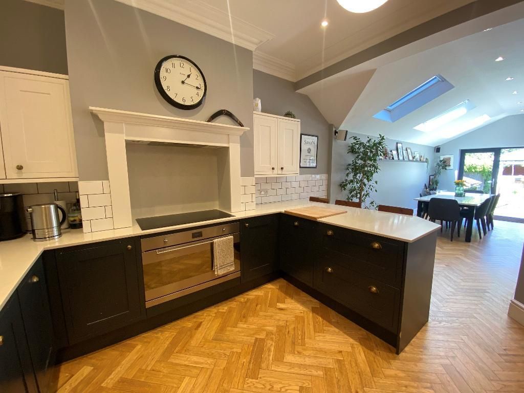 Property photo 2 of 28 Dining Kitchen