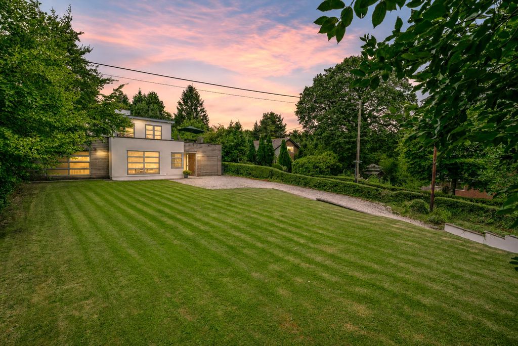 Property photo 1 of 60