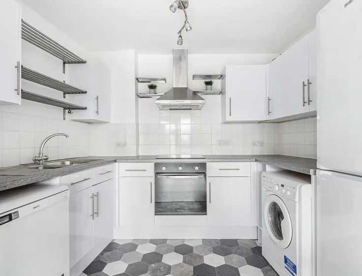 Property photo 3 of 3