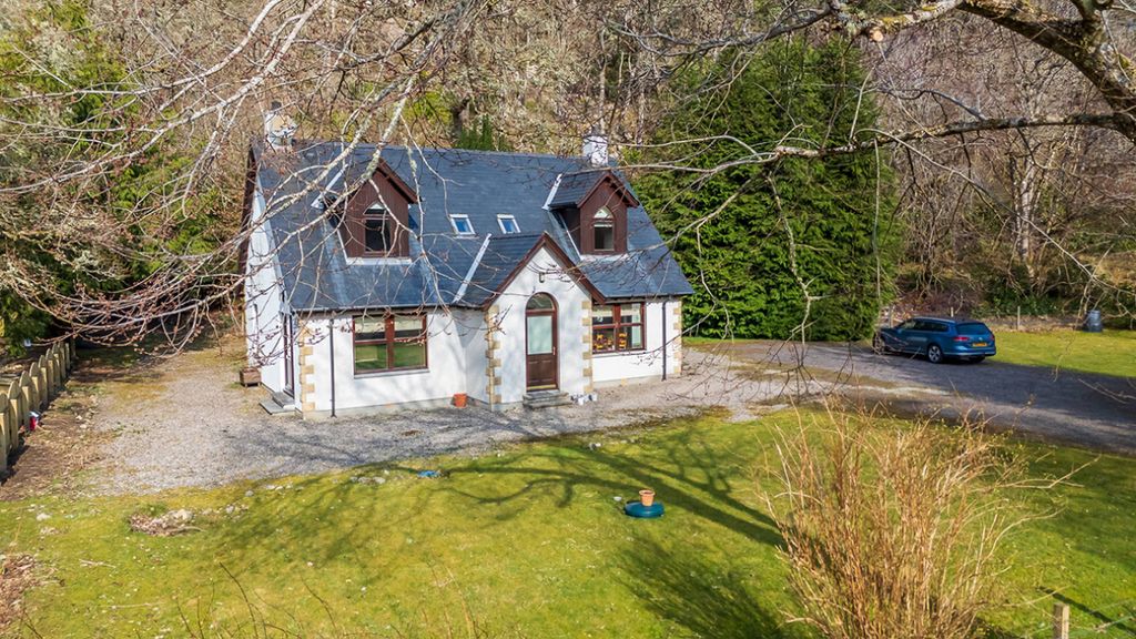Property photo 1 of 28