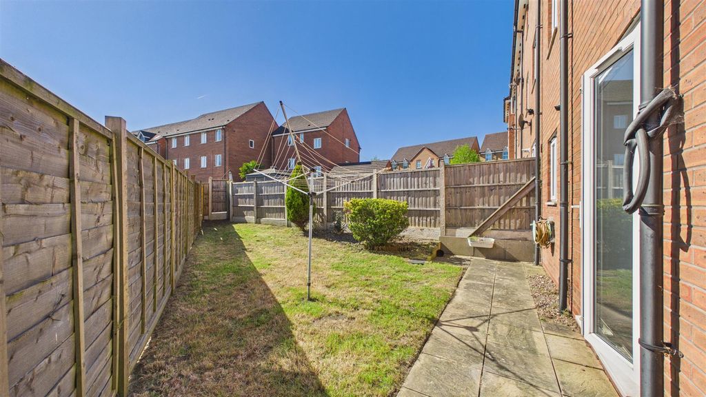 Additional image 20 of 4 bed town house for saleLarch Gardens, Bilston, West Midlands WV14