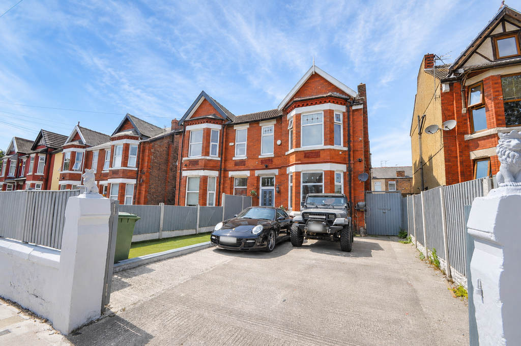 Property photo 1 of 43