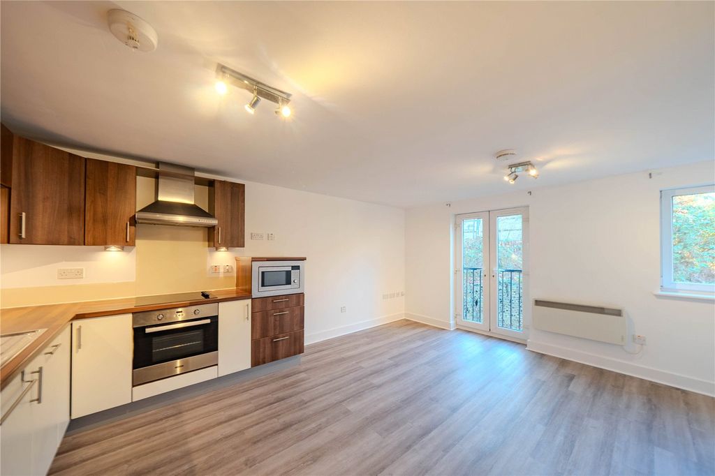 Property photo 3 of 16 Picture No. 03