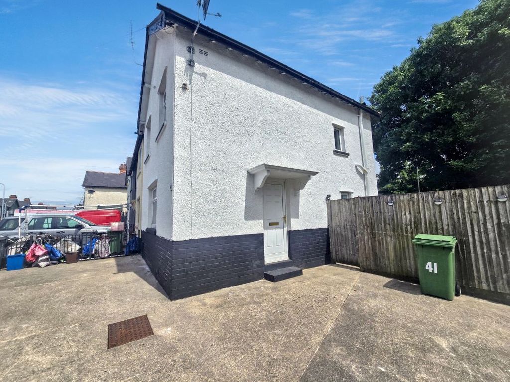 Property photo 1 of 10