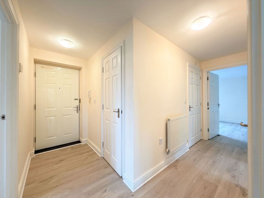 Property photo 3 of 12 Entrance