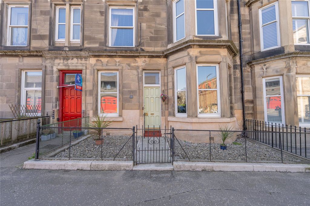 Property photo 1 of 29 Front Aspect