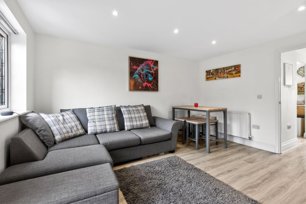 Property photo 2 of 20