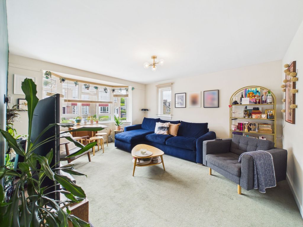Property photo 2 of 23