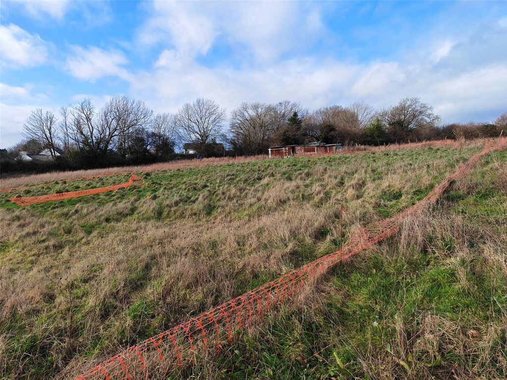 Property photo 2 of 12 Picture No. 02