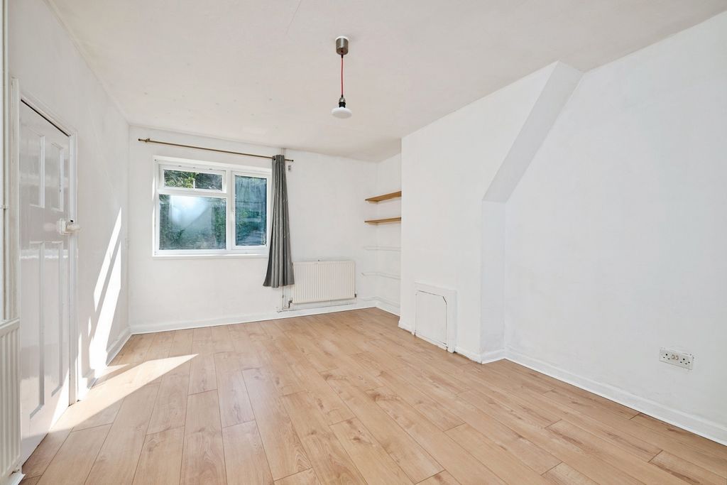 Property photo 2 of 20 Pbox-Img.Jpg