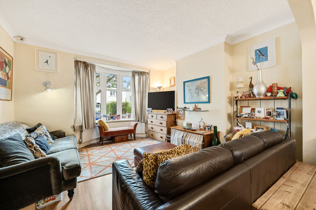 Property photo 2 of 12