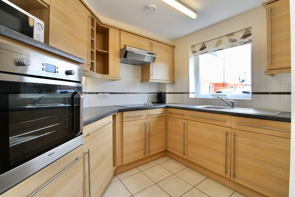 Property photo 2 of 14