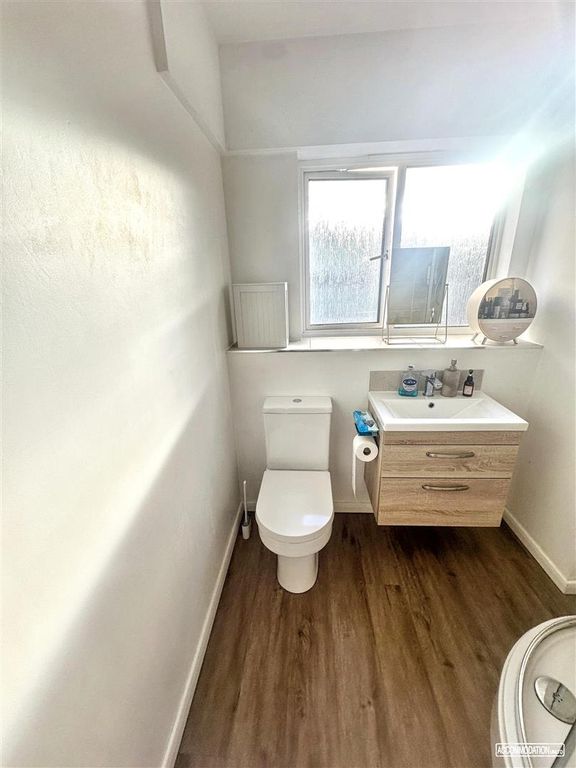 Property photo 2 of 7 Img_2026.Jpg