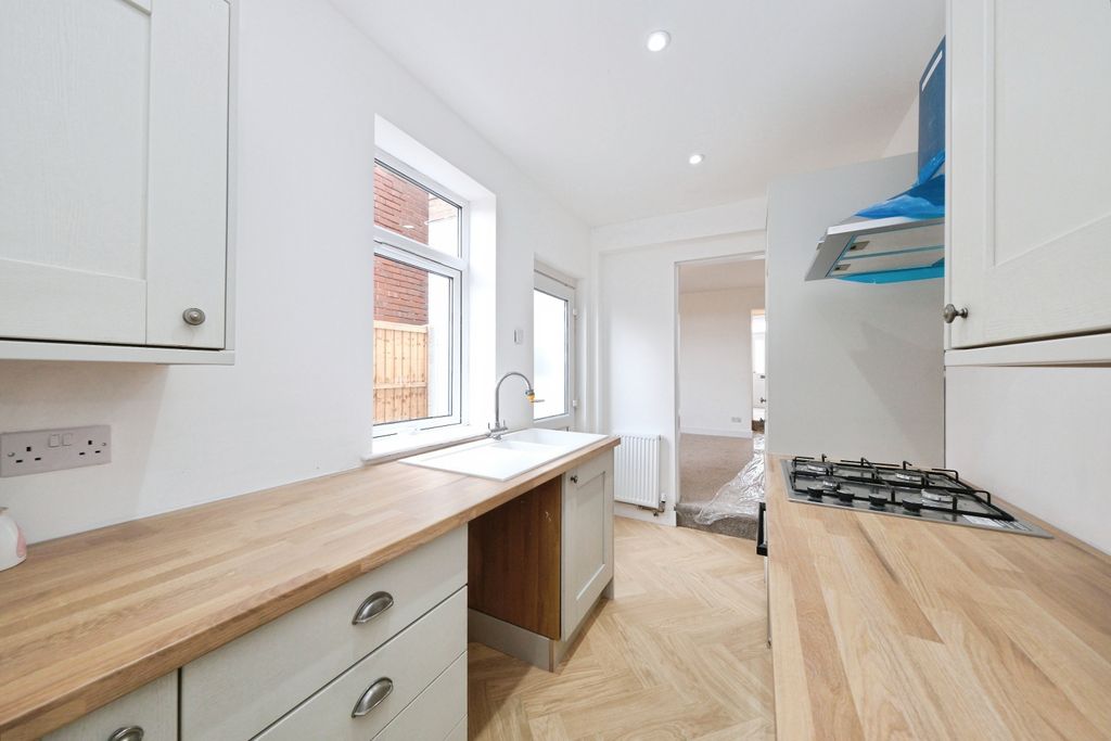 Property photo 3 of 18 Img_7080