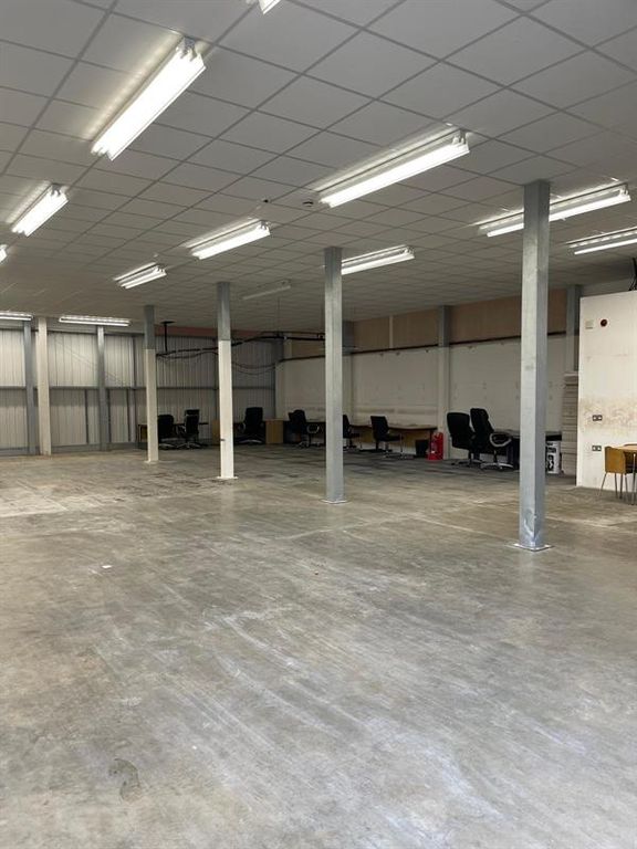 Property photo 2 of 5 Photo