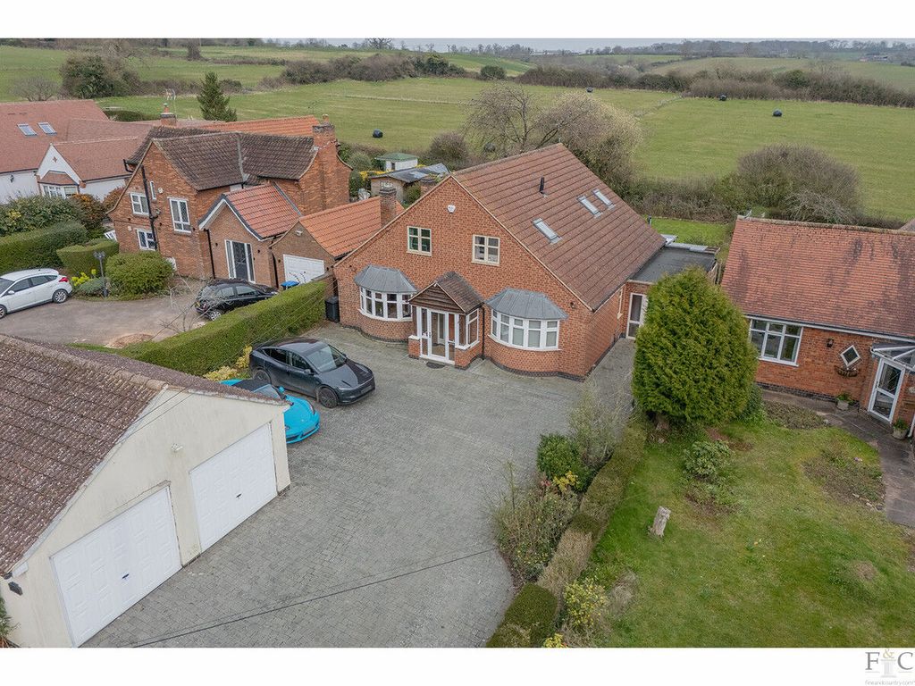 Property photo 1 of 28