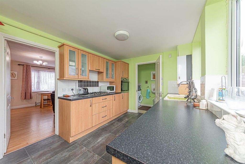 Property photo 2 of 11 7 Cunnington Road (8).Jpg