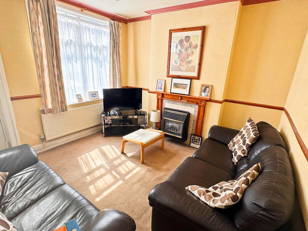 Property photo 2 of 12 Photo 8