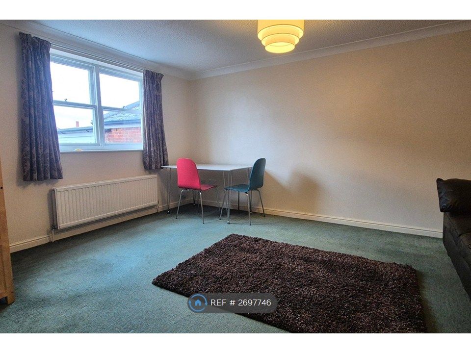 Property photo 3 of 7 Living Room