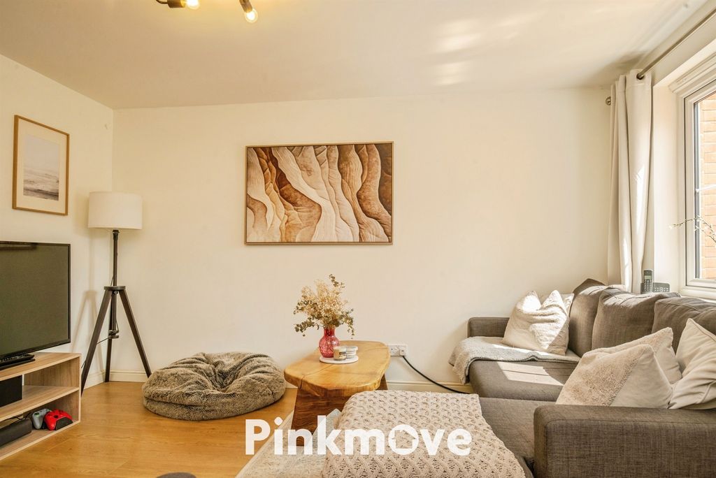 Property photo 3 of 36