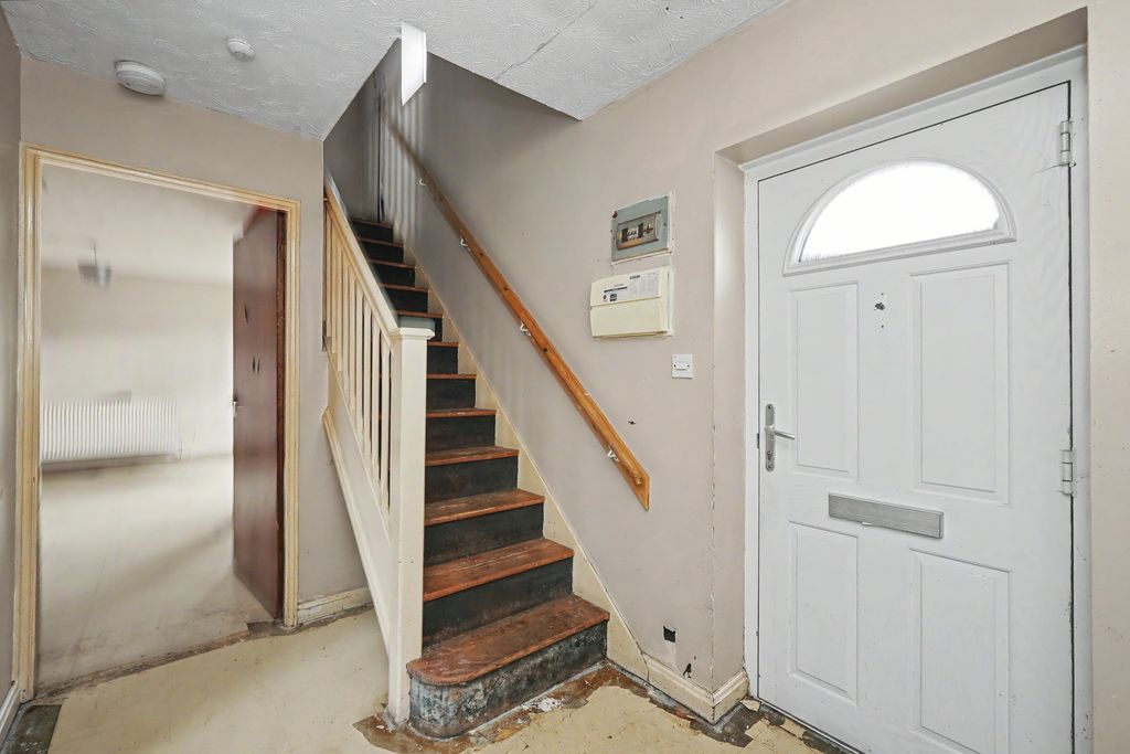 Property photo 2 of 17 1 Paddock Close, Lydd, Romney Marsh, Kent, Tn29 9BT