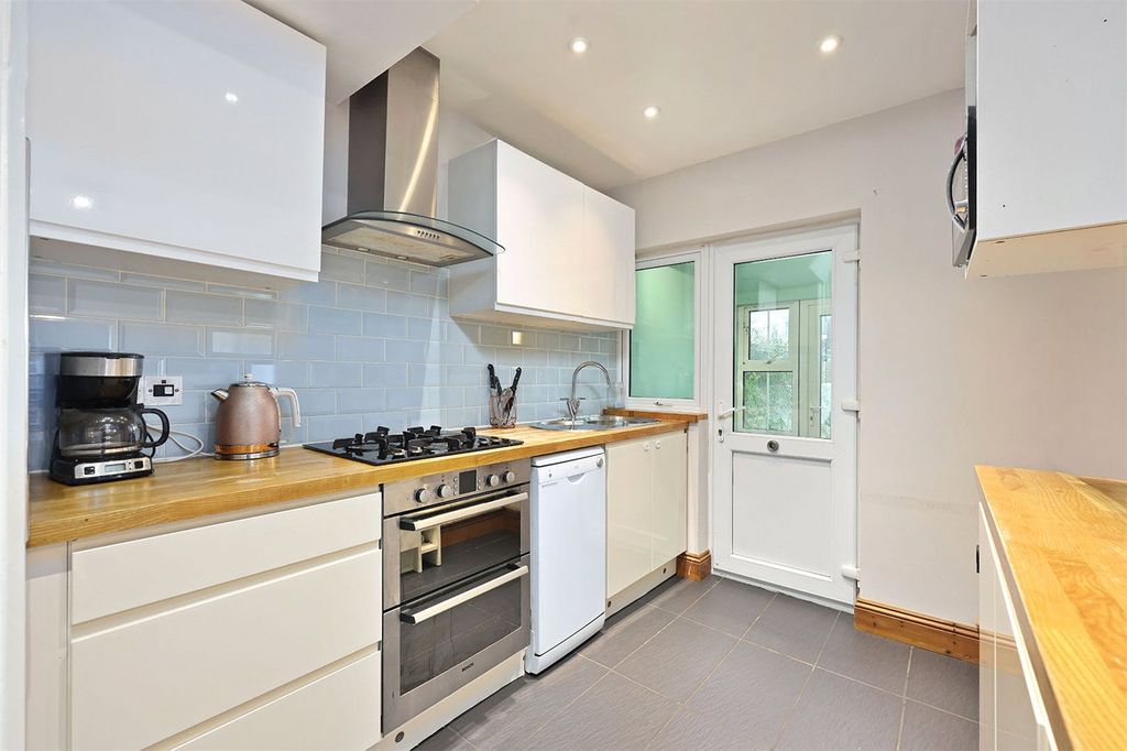 Property photo 3 of 15 Picture No. 08