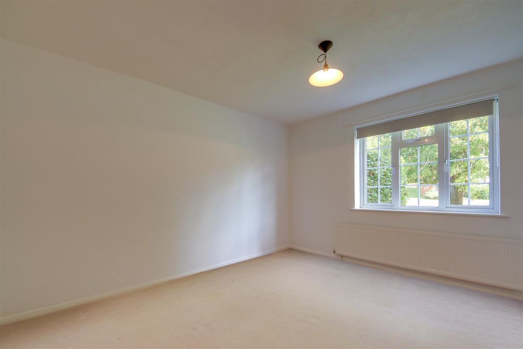 Property photo 2 of 6 Img6216Img6218_Dp_23288251.Jpg