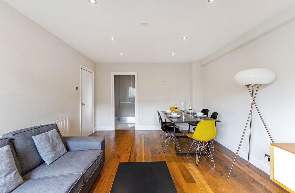 Property photo 2 of 12