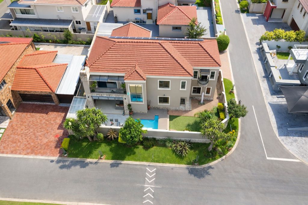 Property photo 2 of 65 Cn1733584