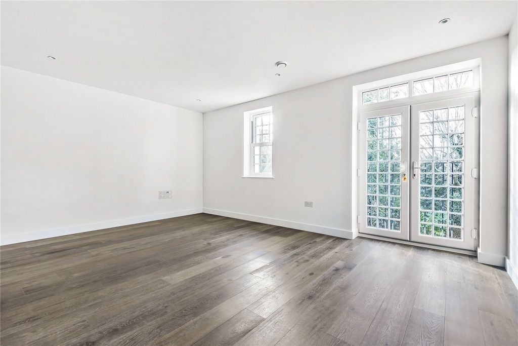 Property photo 2 of 8 Living Room