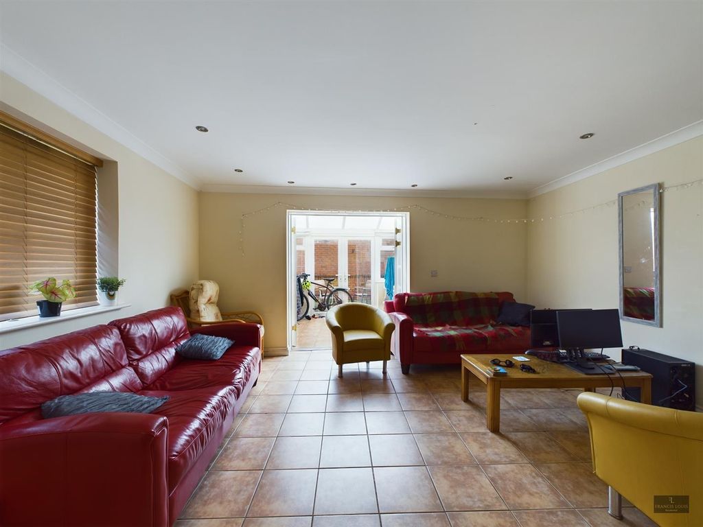 Property photo 2 of 7 Cam02887G0-Pr0076-Still004.Jpg