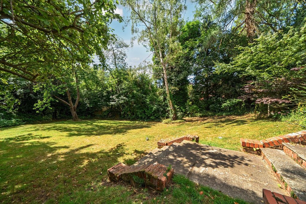Property photo 3 of 16 Picture No. 13