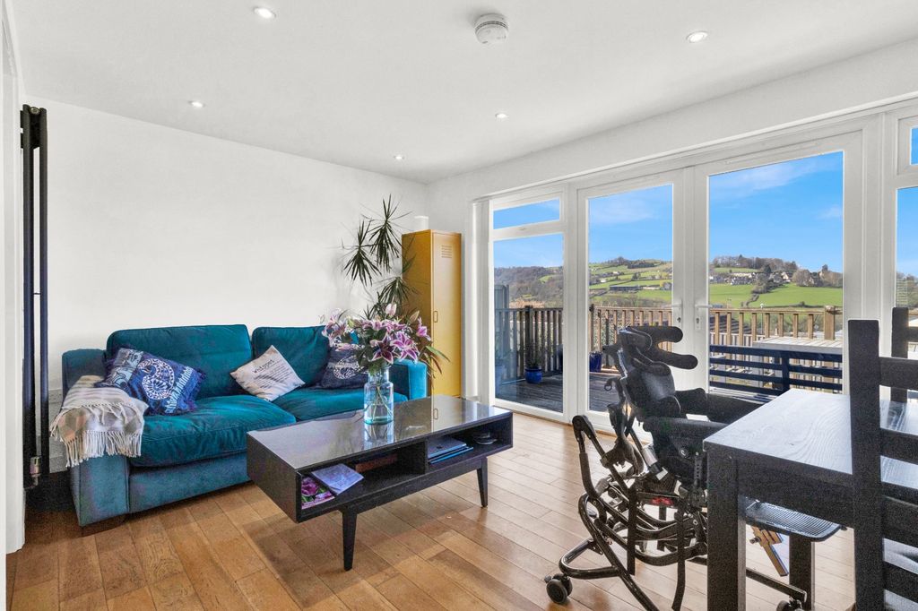 Additional image 6 of 4 bed detached house for saleCourtway, Stroud, Gloucestershire GL5