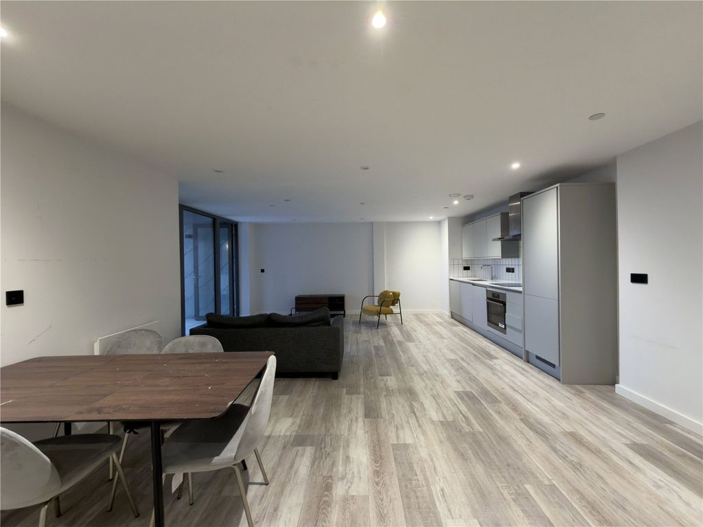 Property photo 2 of 11 Picture No. 03