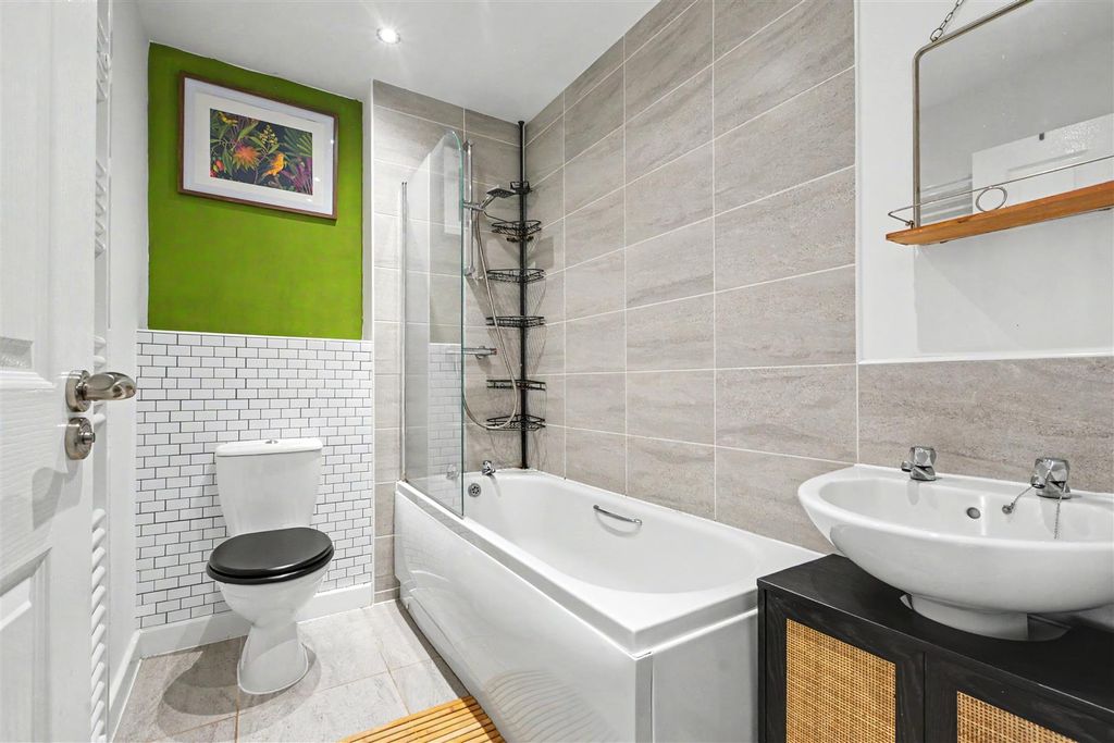 Property photo 3 of 13 Bathroom_2.Jpeg