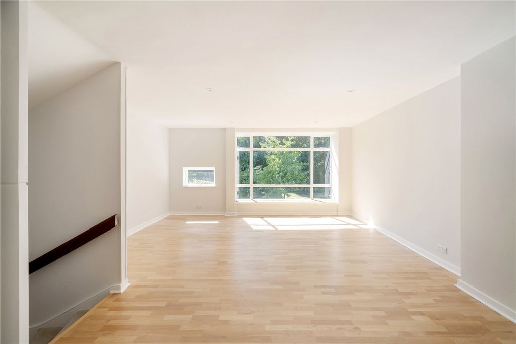 Property photo 1 of 15 Picture No. 03