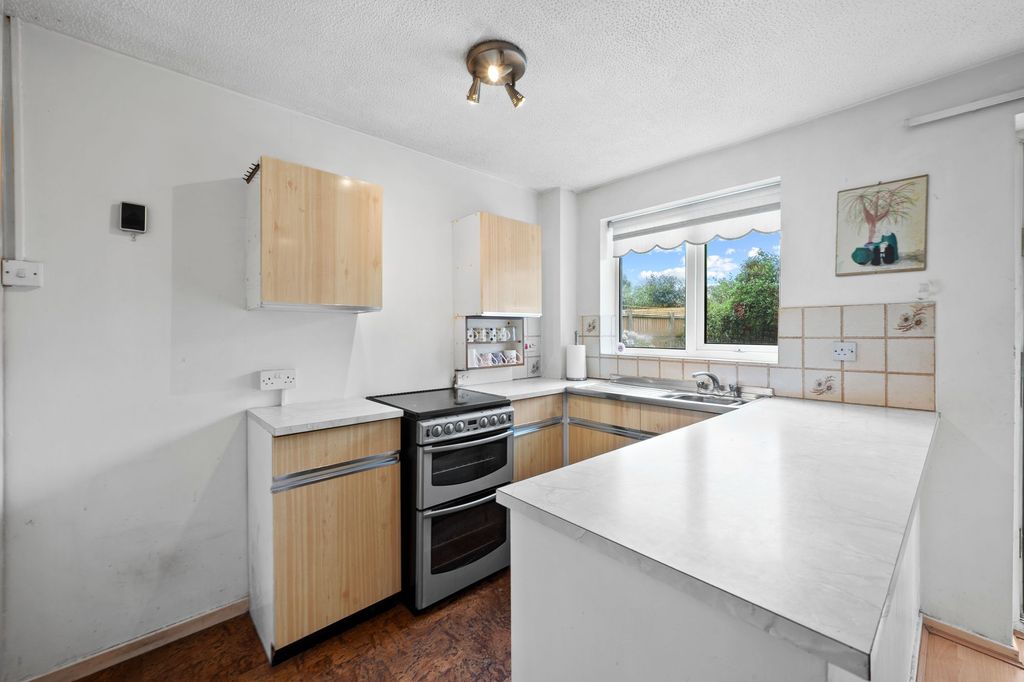 Property photo 3 of 26