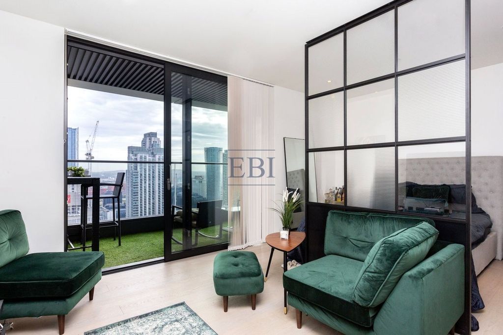 Property photo 2 of 25 Picture No. 24