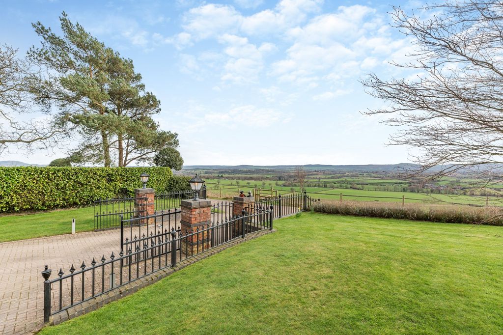 Property photo 2 of 15 Picture No. 03