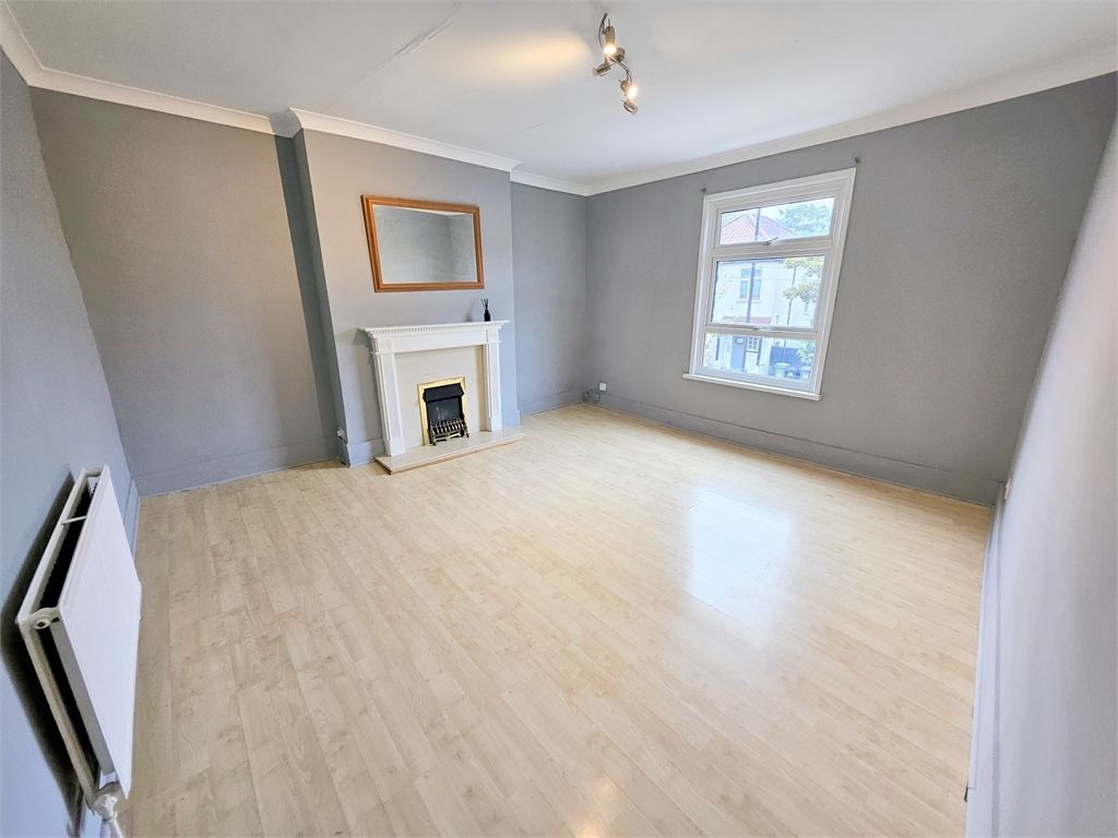 Property photo 1 of 8 Main Image