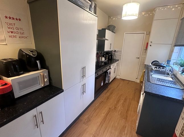 Property photo 1 of 10 Picture No. 27