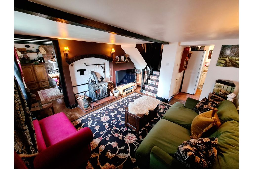 Property photo 2 of 11