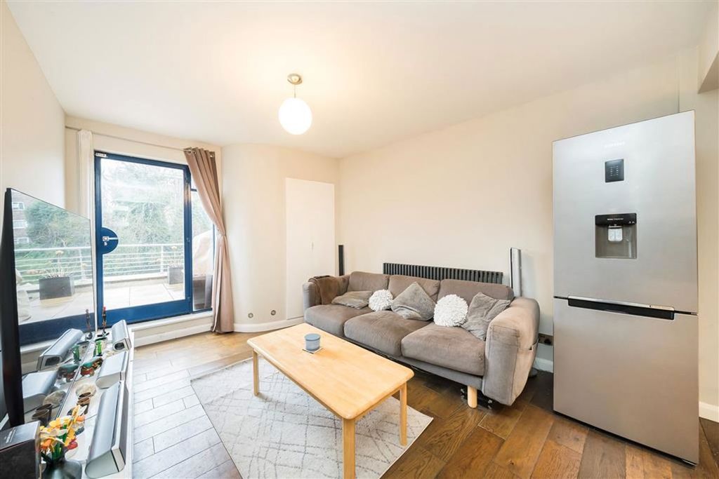 Property photo 2 of 8